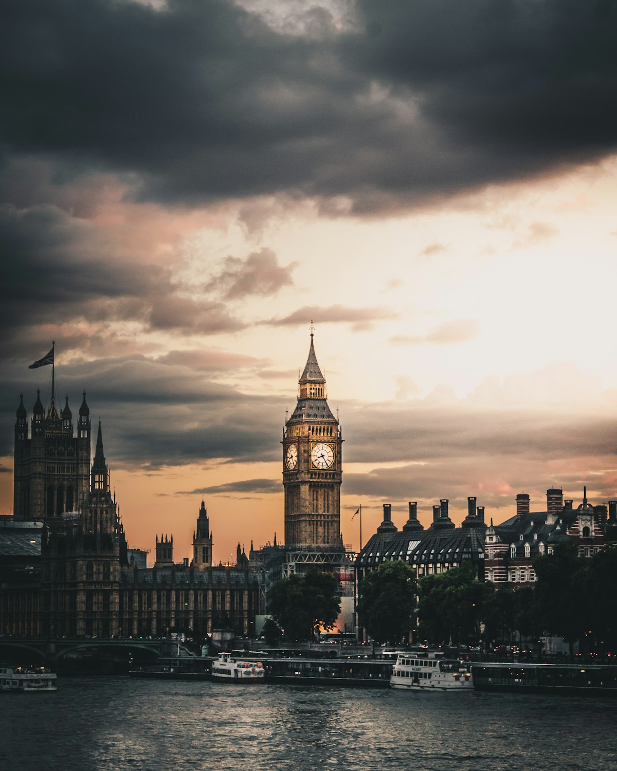 London map and travel planning